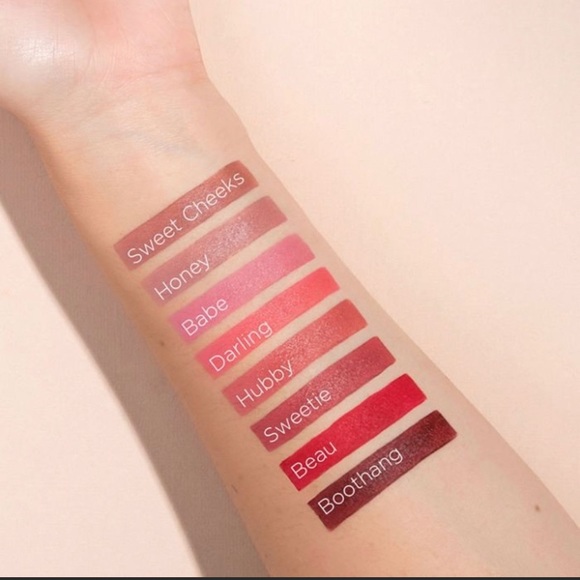 👉🏻HOST PICK👈🏻 I'M YOUR JELLY BAE MATTE GEL LIPSTICK - Picture 2 of 4